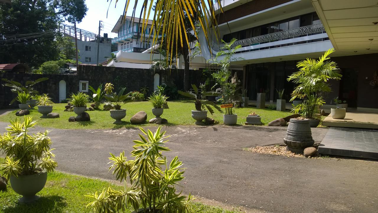 Nilani Hotel Ratnapura Eksteriør bilde